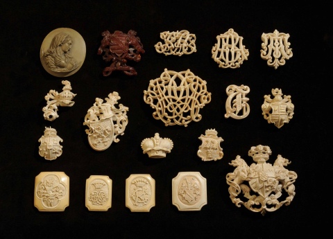 KASSETTE mit MEERSCHAUM-Objekten (2010)